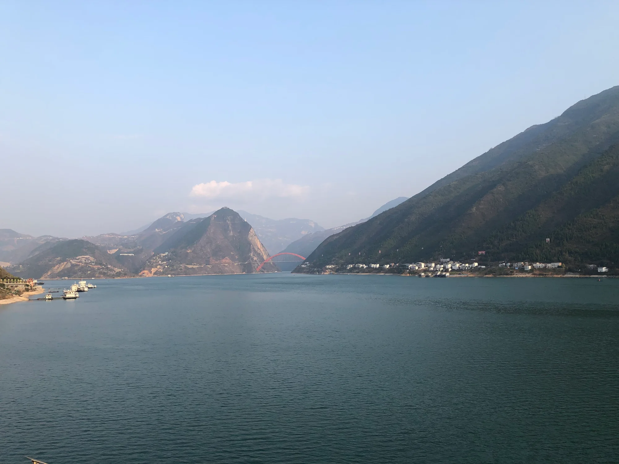 巫峡山水与长江大桥